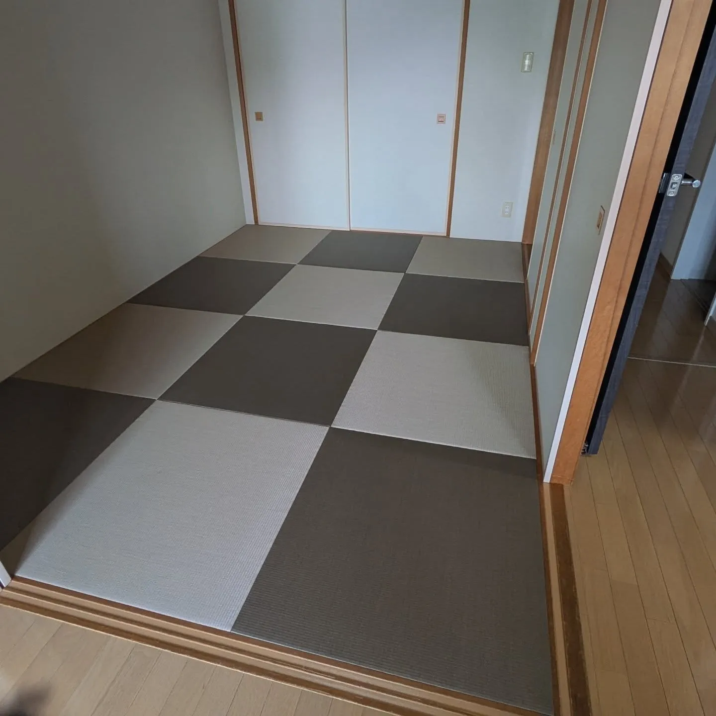 本日は特別なご紹介があります✨ 縁無し畳（琉球畳タイプ）の新...